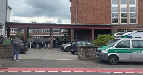 Polizeieinsatz nach Pfefferspray-Attacke in Schule
