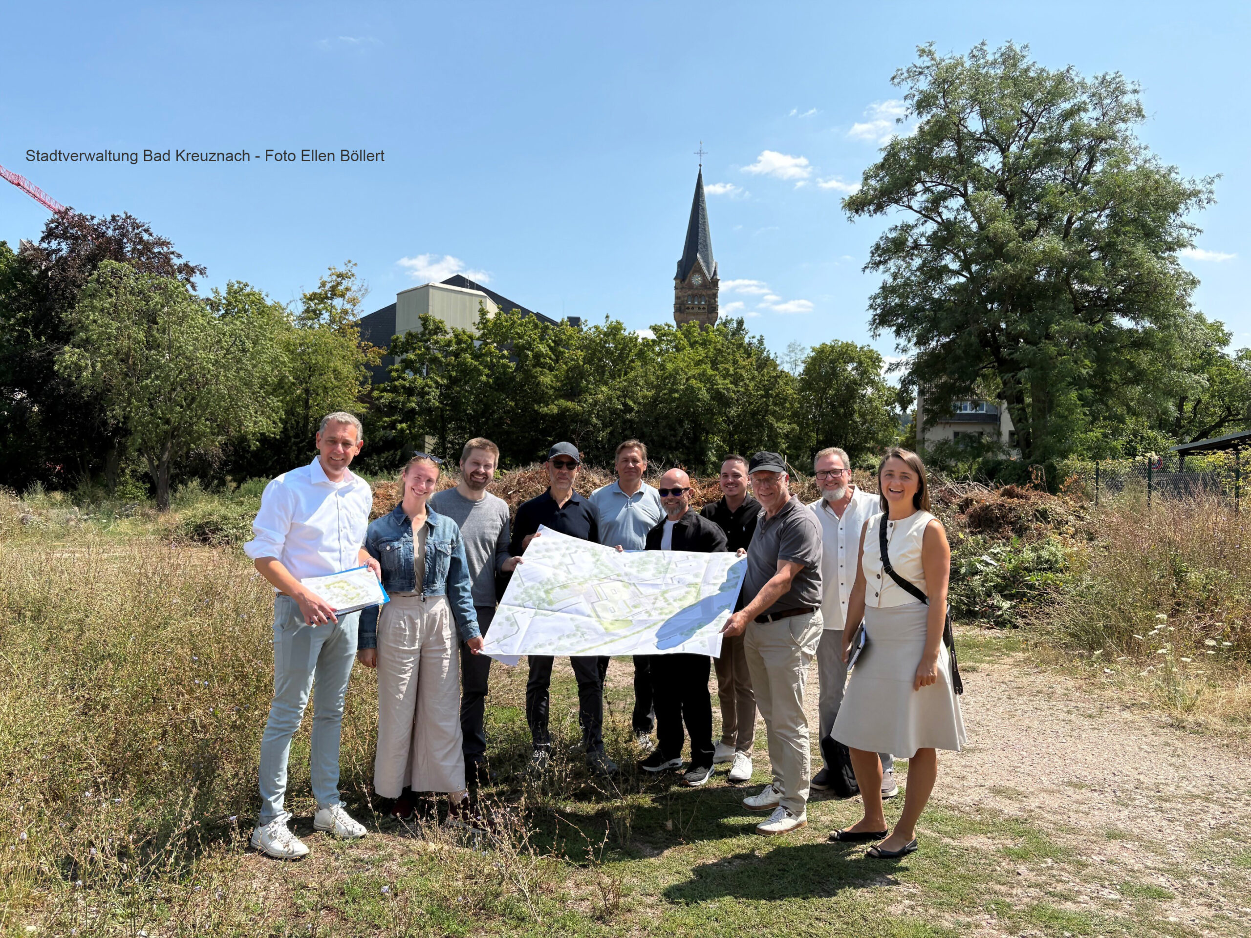Startschuss für neue Grundschule in Bad Kreuznach: Planungsteam trifft sich am künftigen Schulstandort