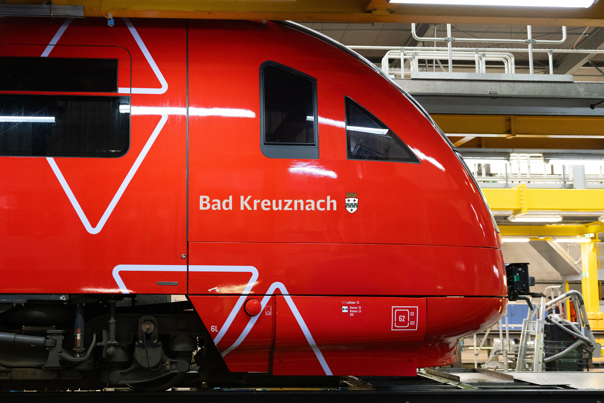PM: Zug der DB Regio mit dem Namen Bad Kreuznach unterwegs